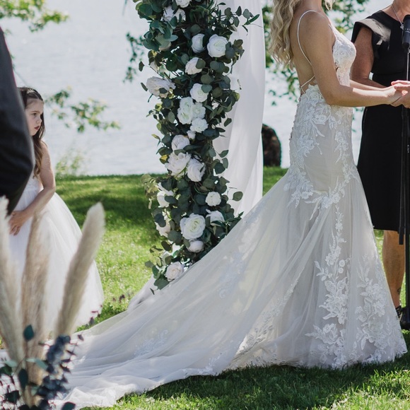 Essence of Australia style D2770 Wedding Dress - Picture 3 of 7